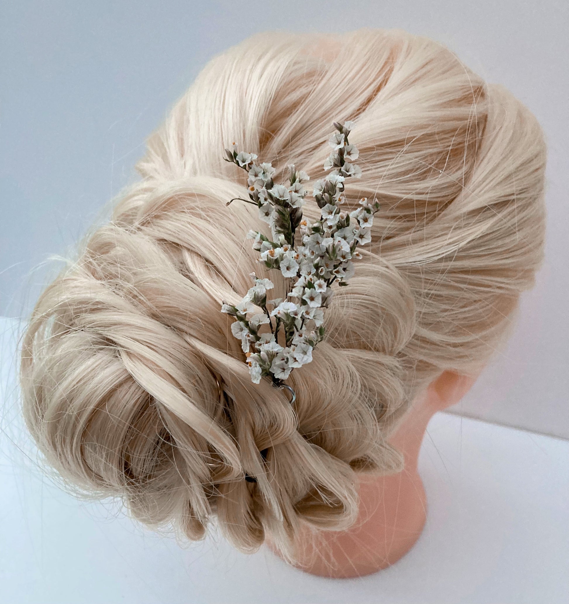 Dried flower hair pins, white limonium hair pins, wedding bridal bridesmaid hair pins