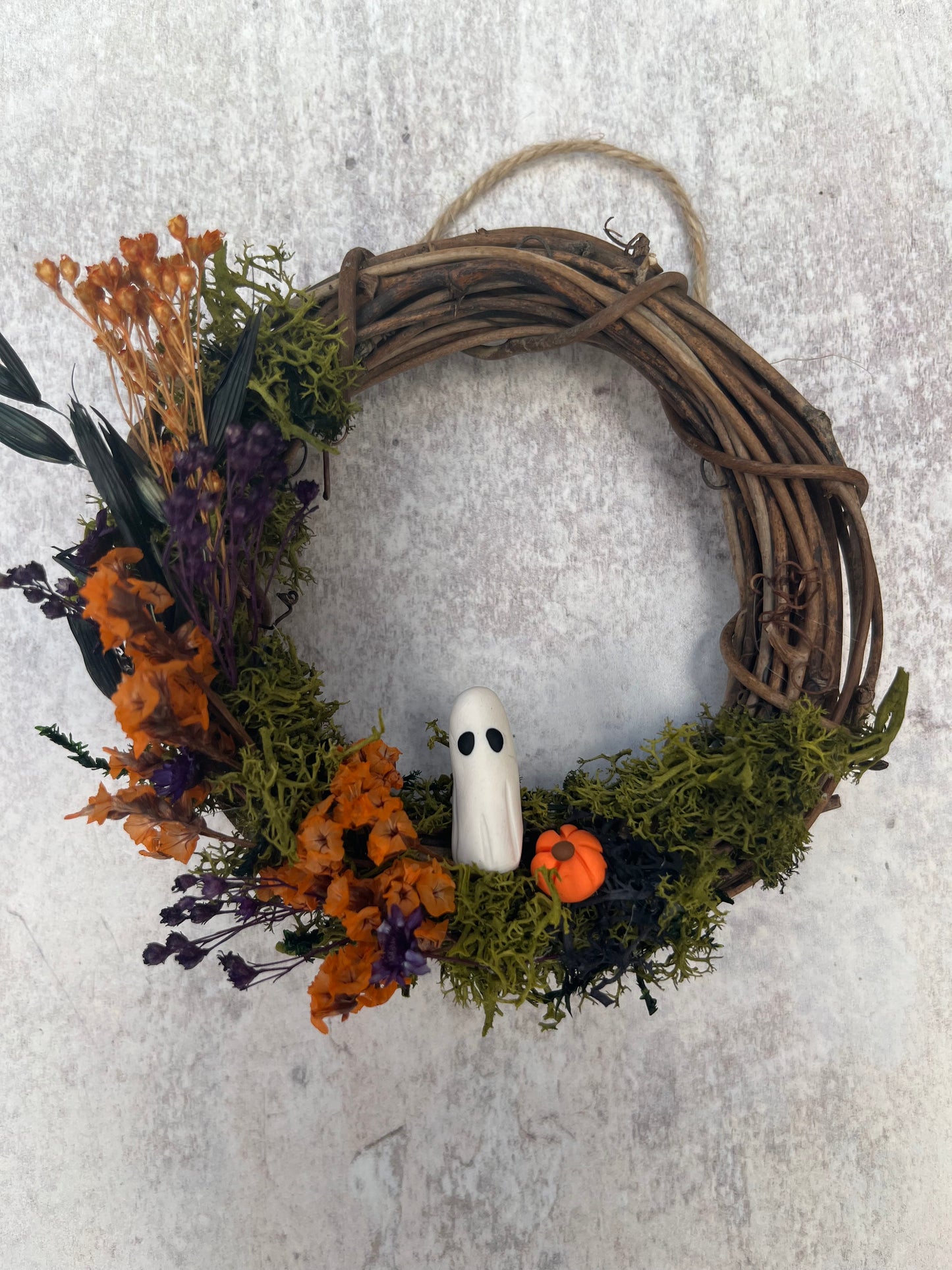 Mini dried flower Halloween wreath