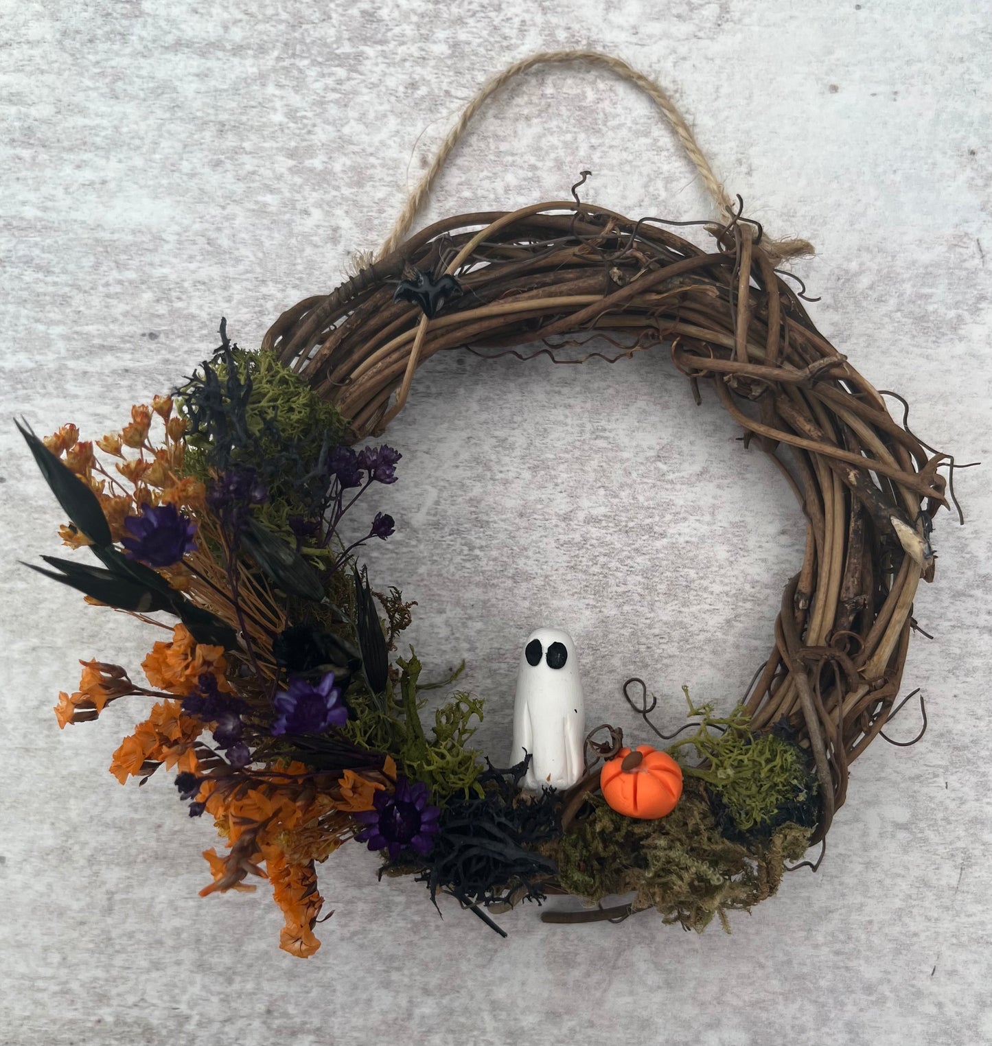 Mini dried flower Halloween wreath