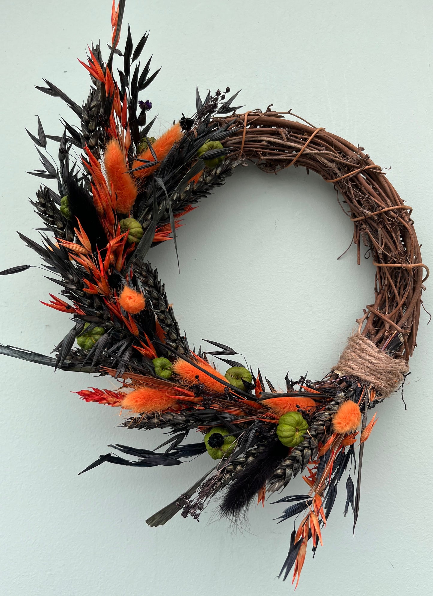 Dried flower Halloween pumpkin wreath 