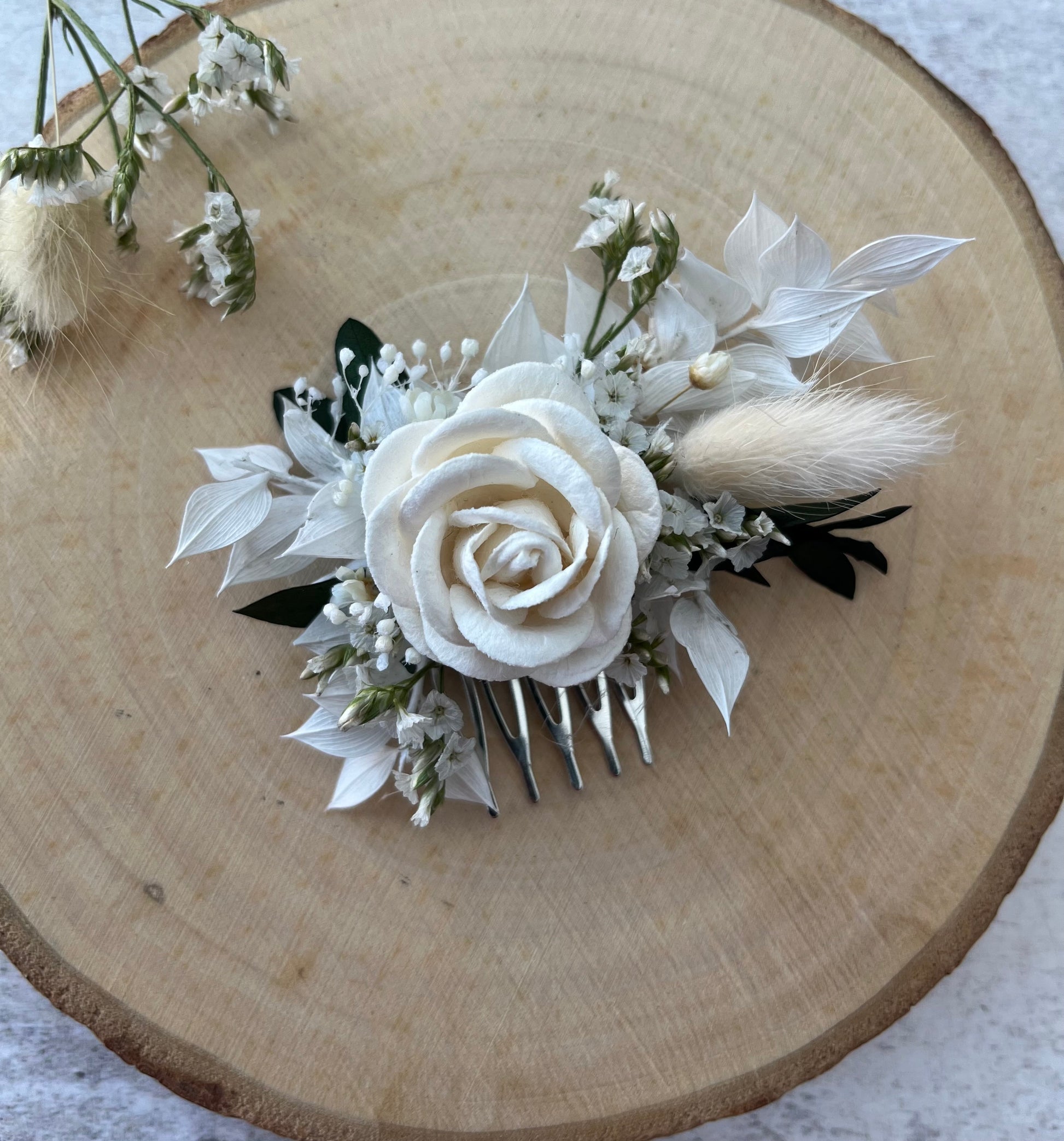 Dried flower white flower hair comb 