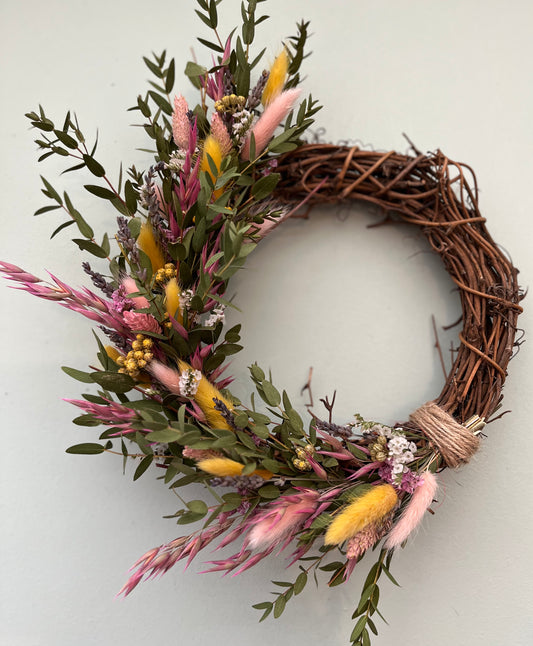 Dried flower spring wreath natural 