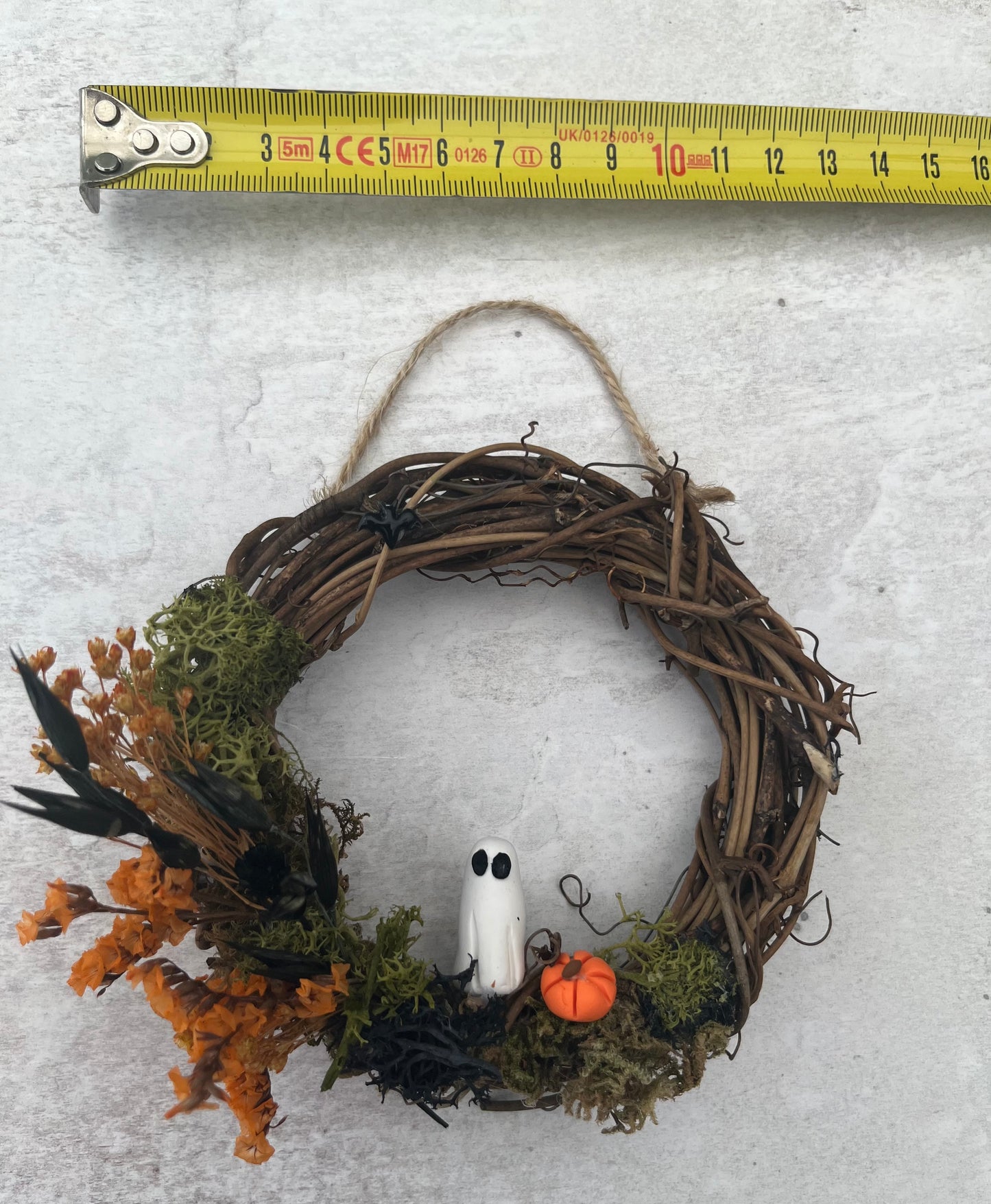 Mini dried flower Halloween wreath