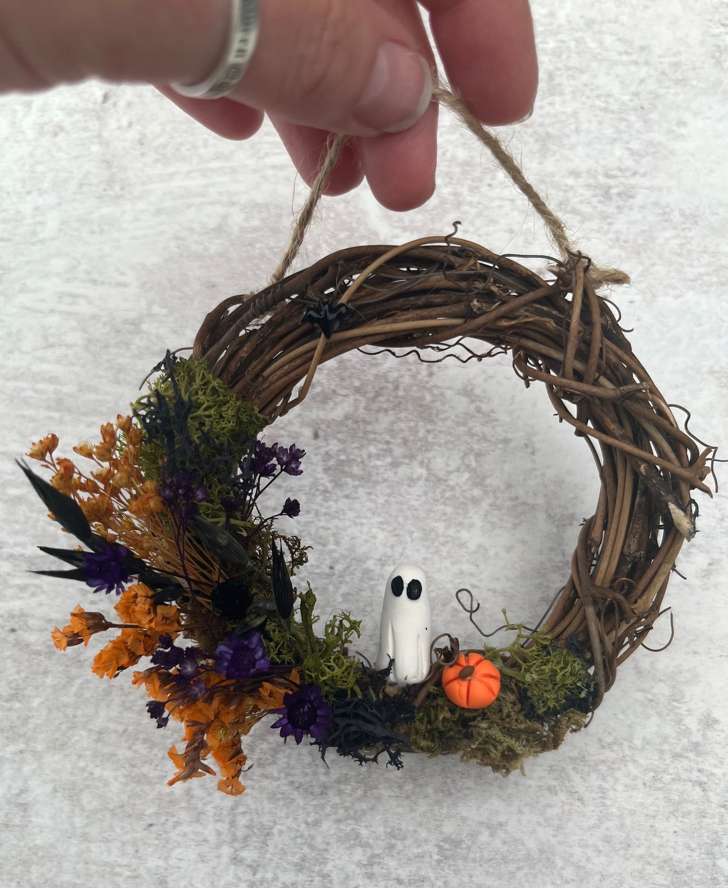 Mini dried flower Halloween wreath